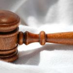 EŽTT: draudimas tuoktis homoseksualiems asmenims jų nediskriminuoja ir nepažeidžia jų teisės į priva...