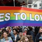 Australai didele persvara remia vienos lyties „santuokų“ legalizavimą
