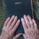 Kinijoje nebegalima internetu nusipirkti Biblijos