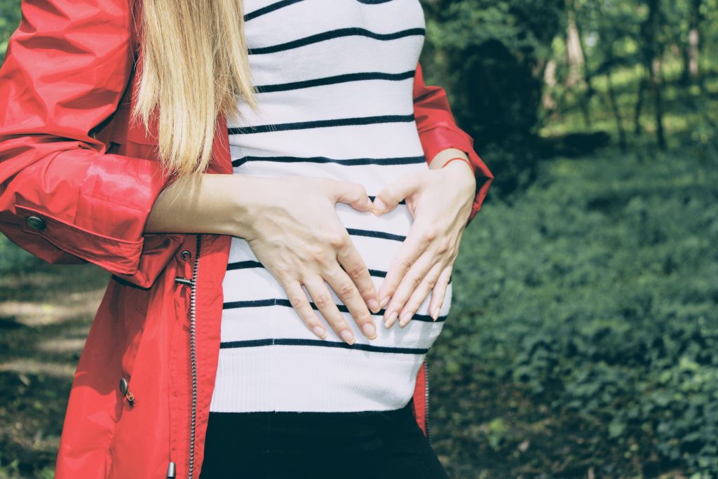 Krizinis nėštumas: kokios pagalbos reikia moterims?